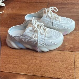 Women's Cream Sneakers